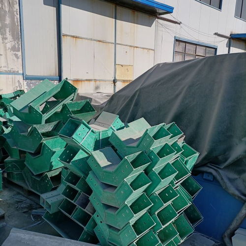 【南通玻璃鋼組合式橋架環(huán)氧樹脂橋架】- 